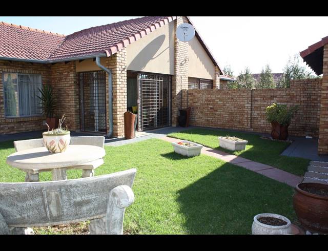 3 BEDROOM TOWNHOUSE SOLD IN THERESAPARK